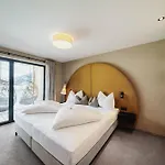 Mons Wine Passion 4*