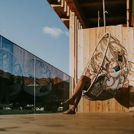 Mons Wine Passion 4*