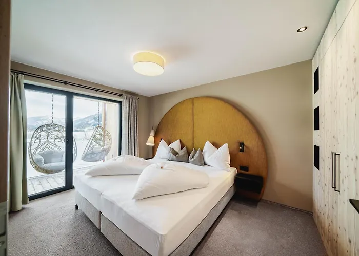 Mons Wine Passion 4*