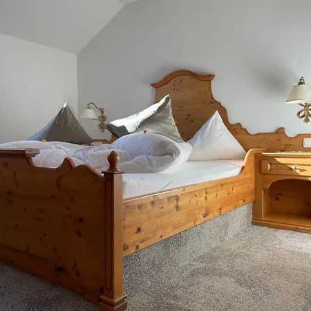 Hotel Garni Moserhof Tannheim