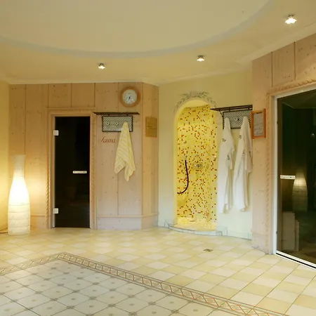 Garni Moserhof Hotel 4*
